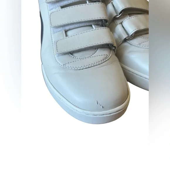 Gucci shoes/ Gently used - Picture 2 of 7